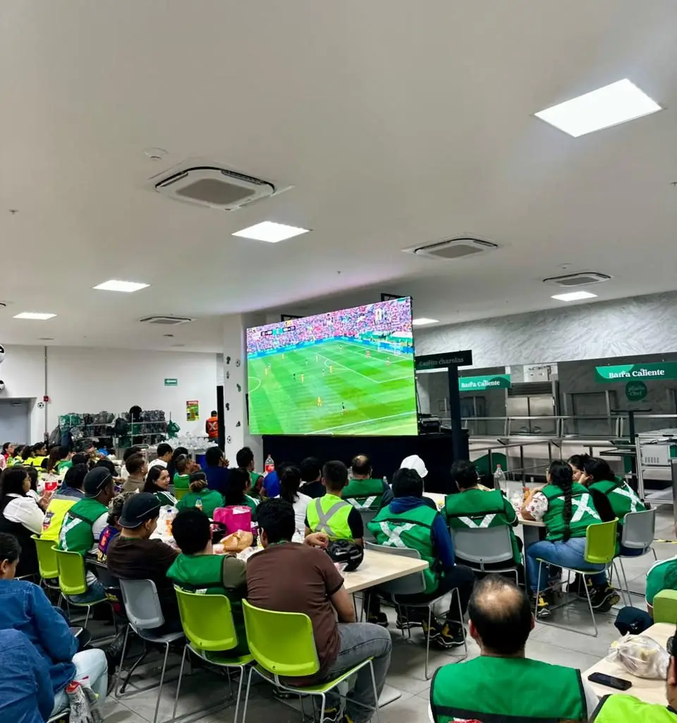 Renta de Pantallas LED para Transmisión del Mundial 2026 en Empresas: El Caso Schneider Electric — Chorcha Entertainment